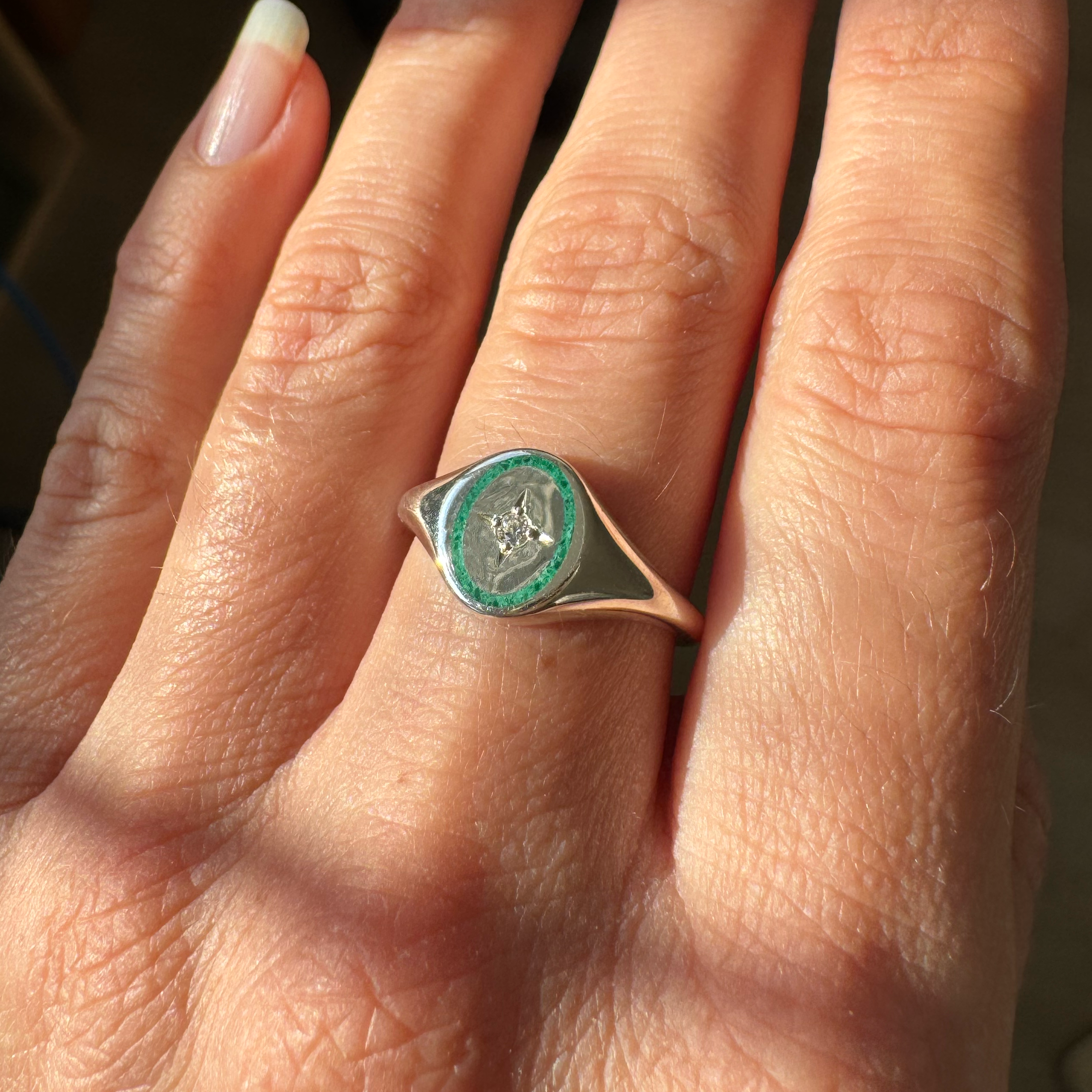 Memorial Ring Signet Star