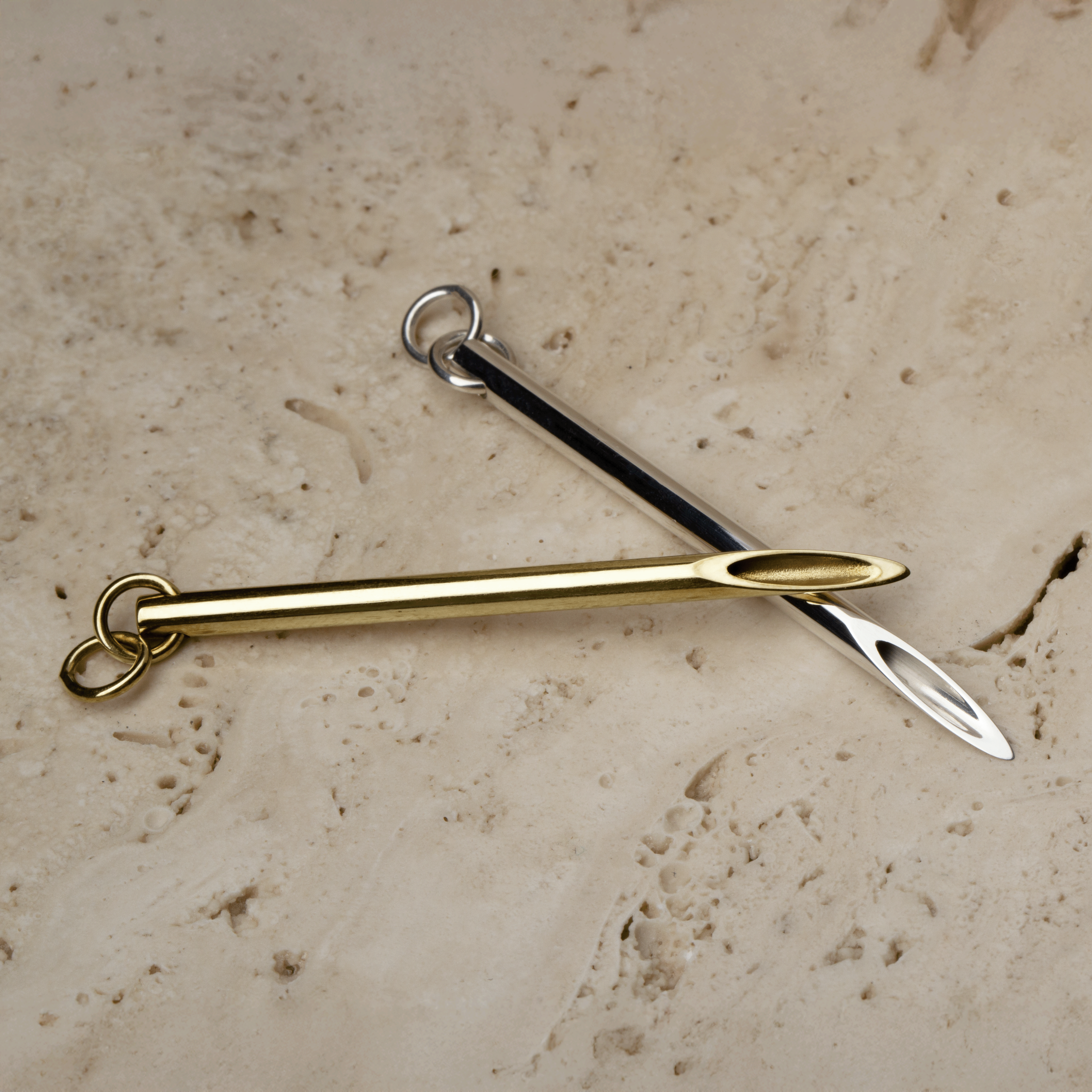 Metric_piercing_needle_14k_gold_2