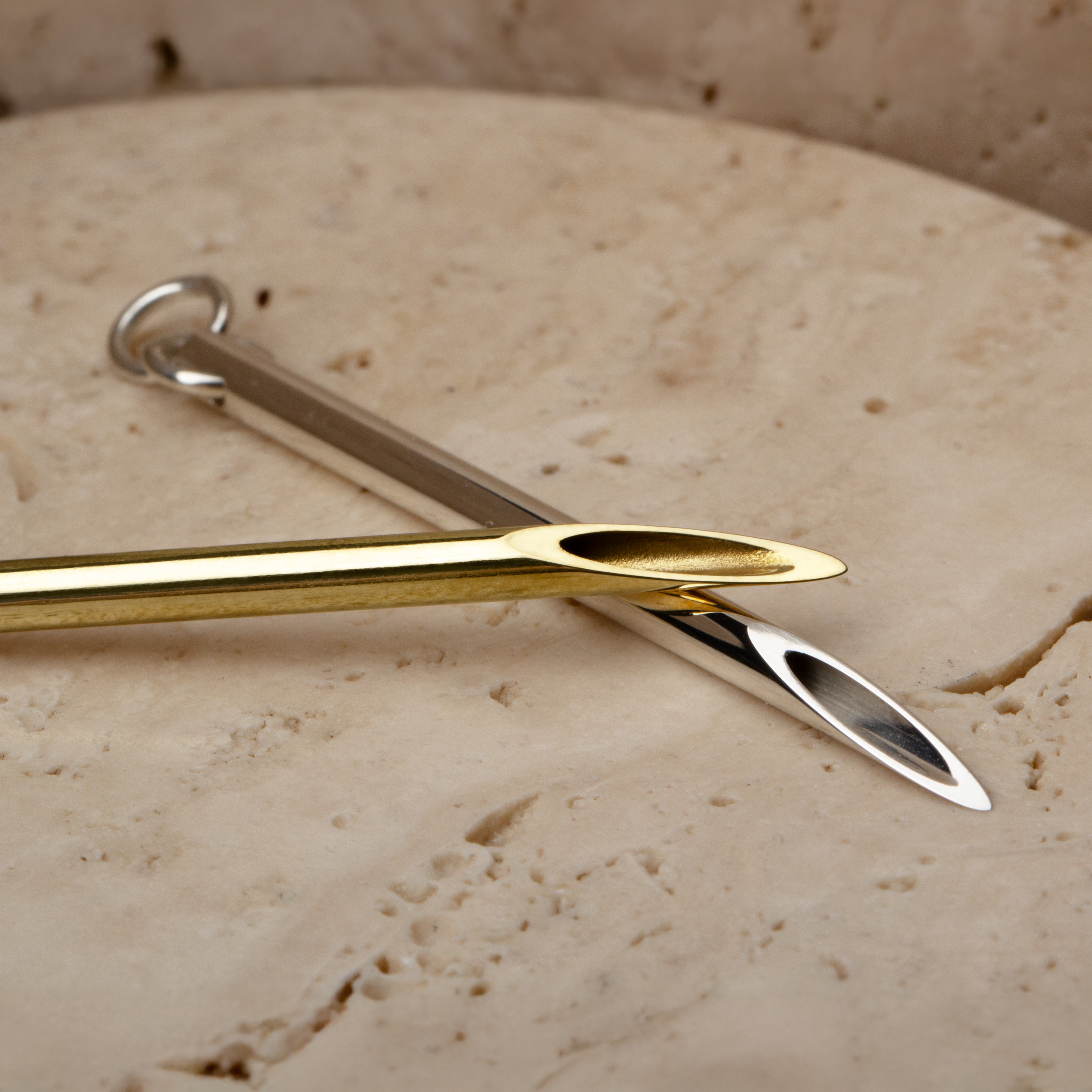 Metric_piercing_needle_14k_gold_3