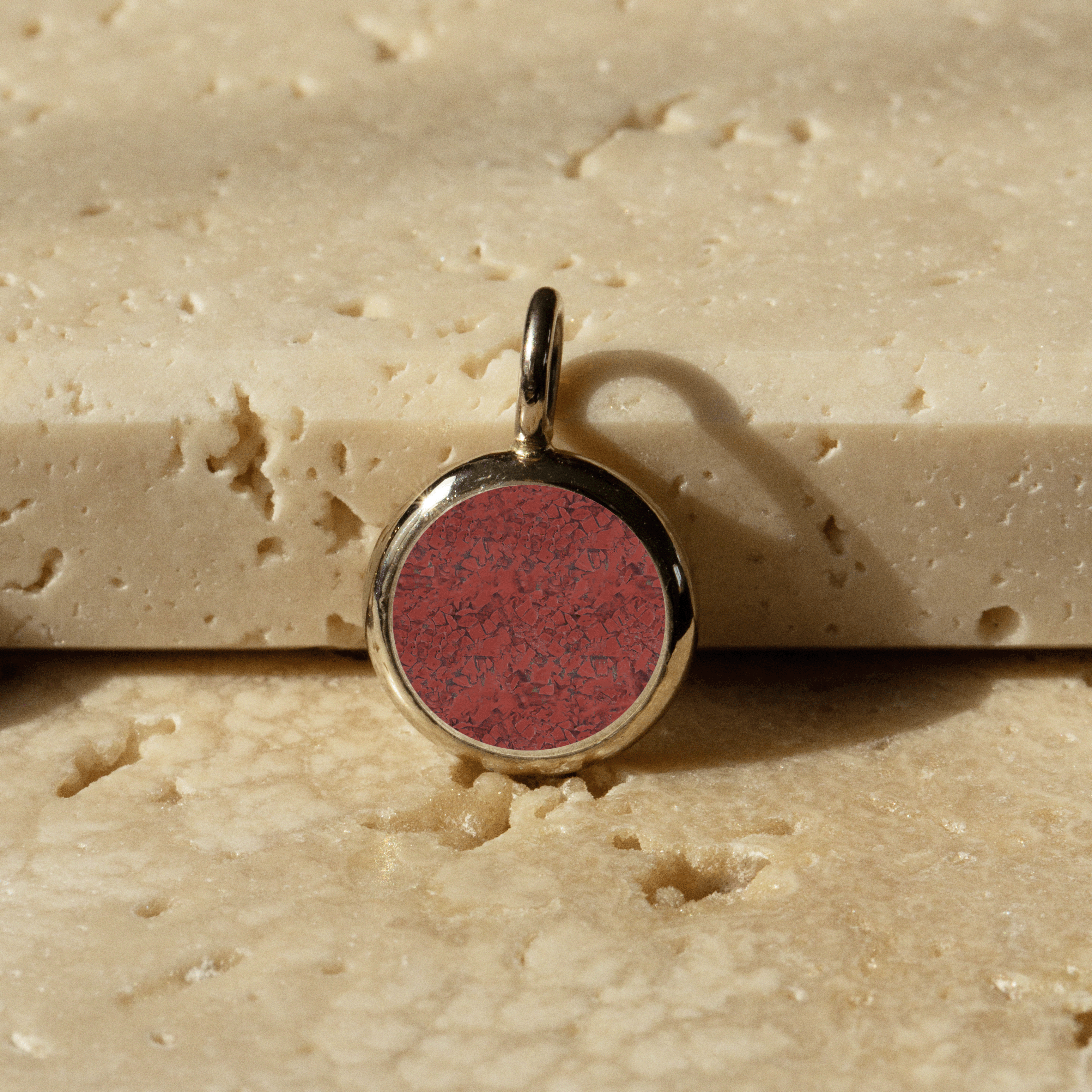 Memorial pendant round